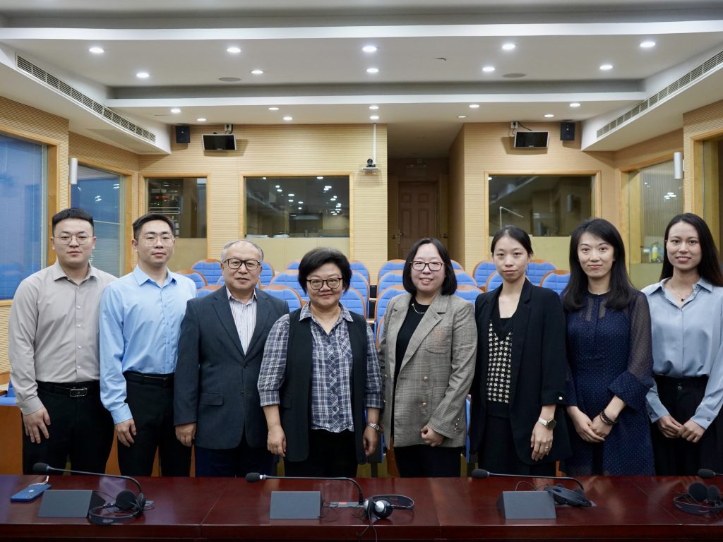 推进学术交流 – 永利文学与翻译系走访上外高级翻译学院