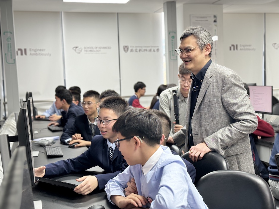 从“弱AI”到“强思考”：永利学者带你走进AI成长的“秘密花园”