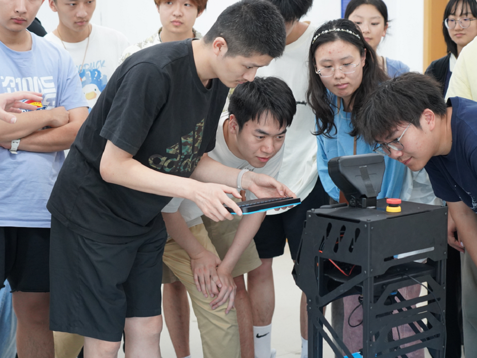 活动回顾 | 永利百度2024中国机器人及人工智能大赛和全国大学生智能汽车竞赛技术培训