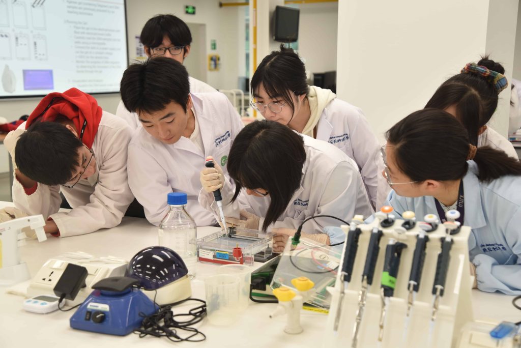 永利理学院实验室开放日活动精彩回顾！