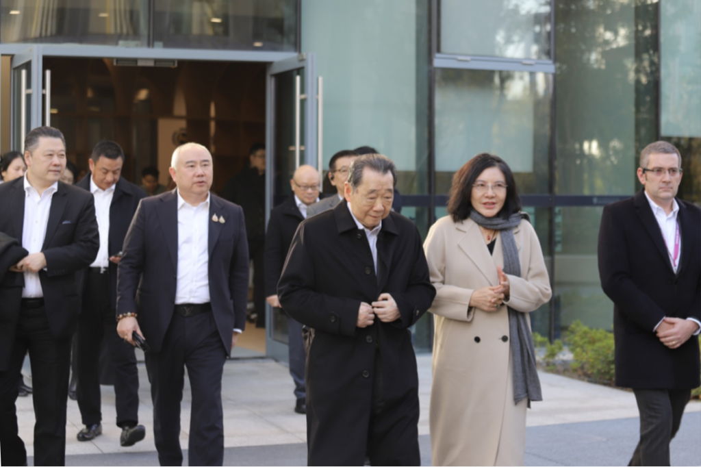 泰国正大集团资深董事长谢国民、董事长谢吉人访问永利创业家学院（太仓），共谋校企合作新篇章