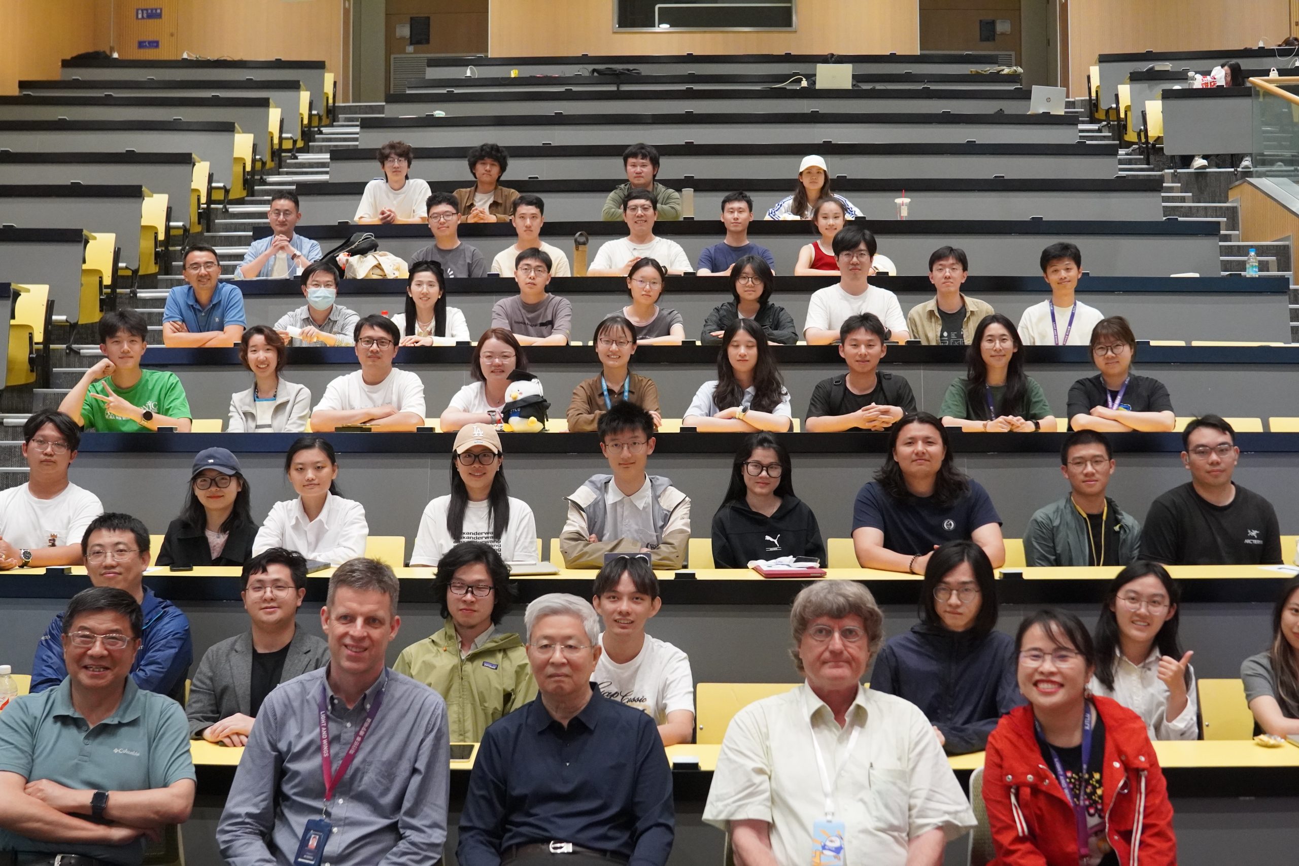 讲座回顾：陈建生院士科普讲座解读“地球为何能孕育生命与人类”