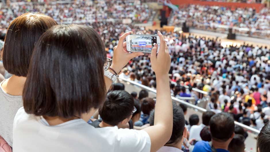 2016级开学典礼隆重举行 永利迎来3600余名国内外新生