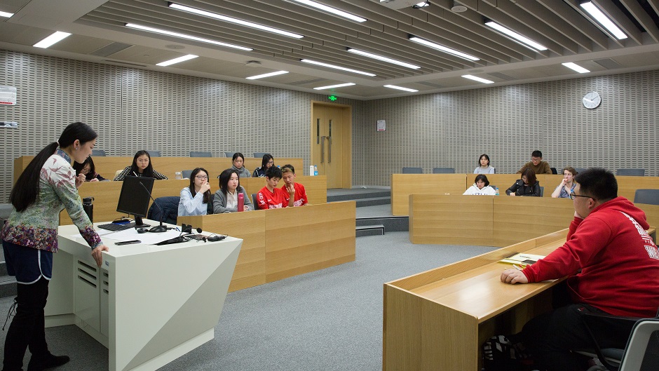 ​英语辩论社举办国际辩论赛 永利学生获新生组亚军