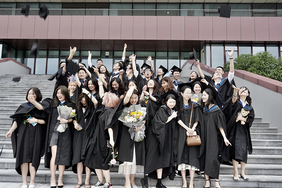 ​永利2019届毕业典礼暨学位授予仪式举行 2500余名毕业生开启人生新篇章