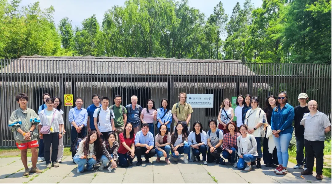 Land Sparing and Sharing in China's Biodiversity Conservation